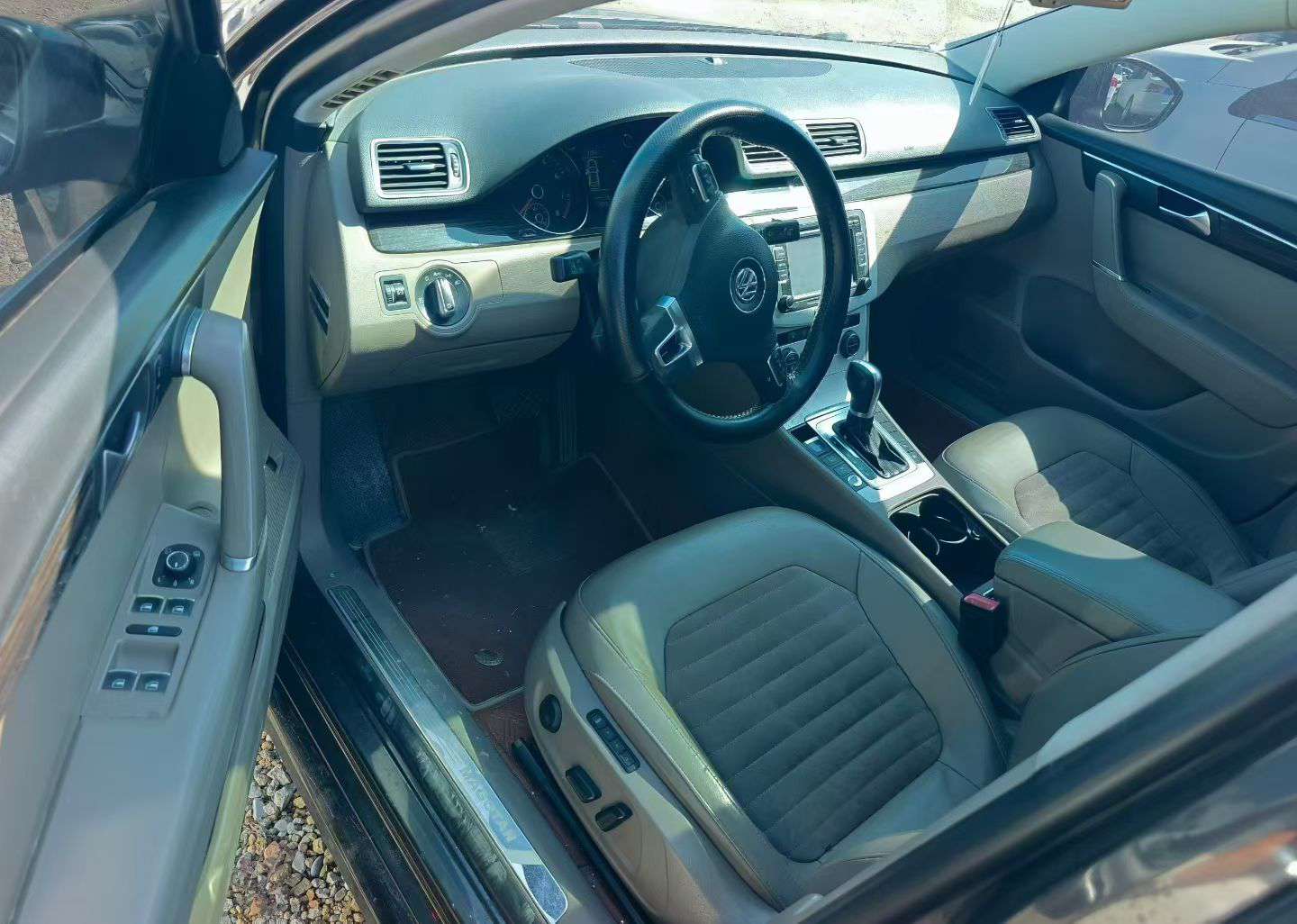 Volkswagen Magotan 1.8T Automatic with Power Windows 4