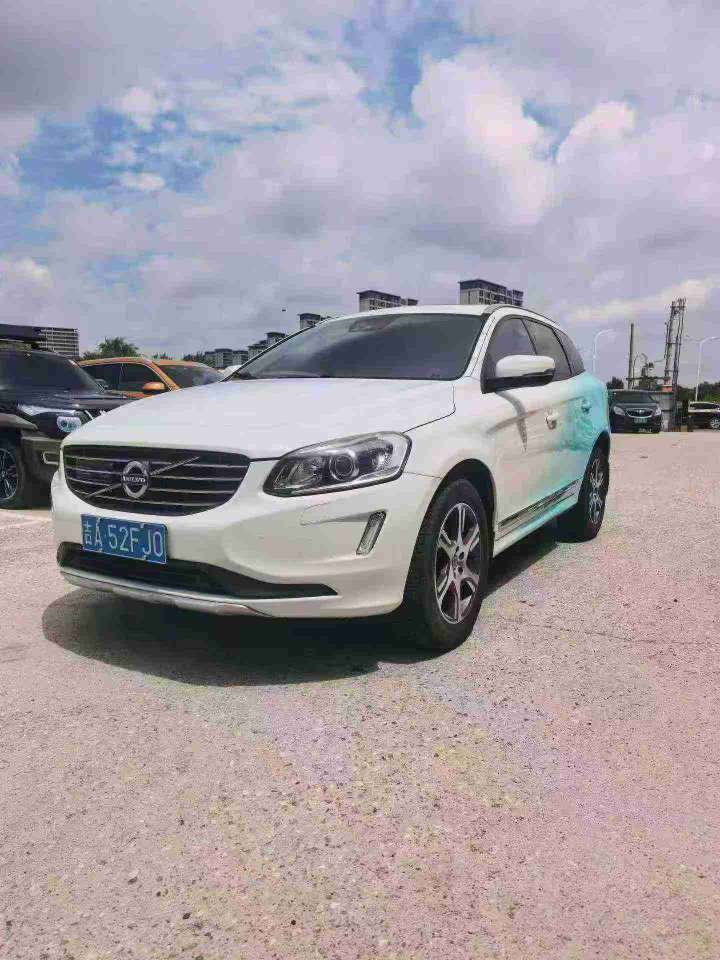 Volvo XC60 2014 2.0T FWD High Trim