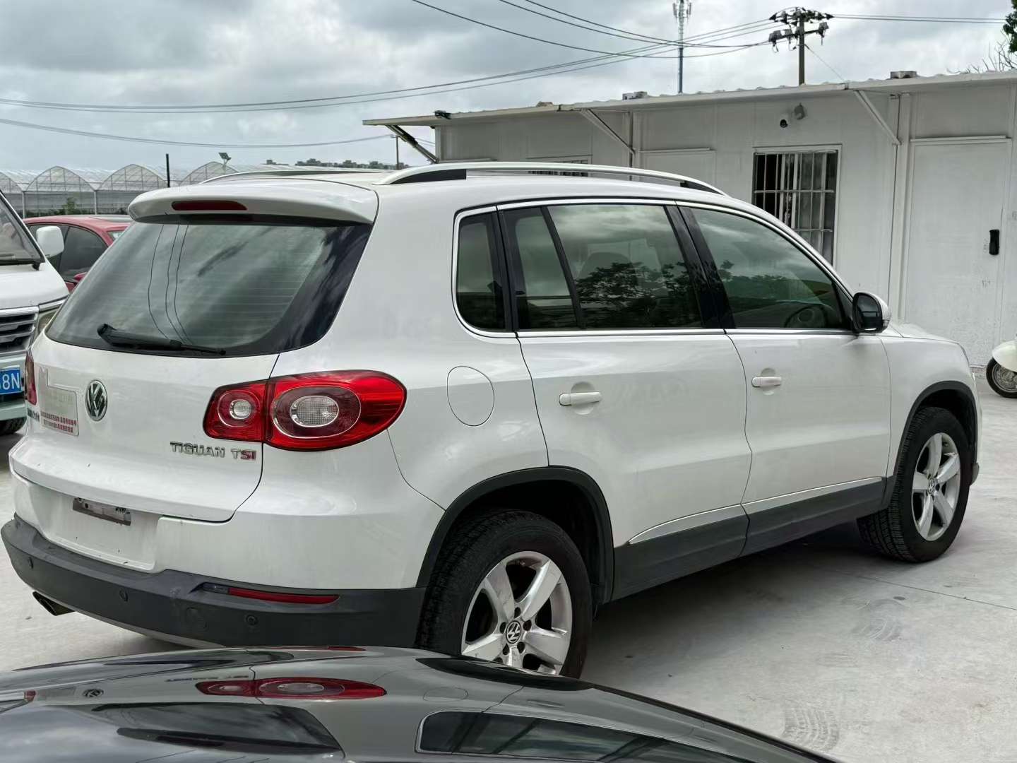 Volkswagen Tiguan 2.0L Automatic Sunroof High Trim 6
