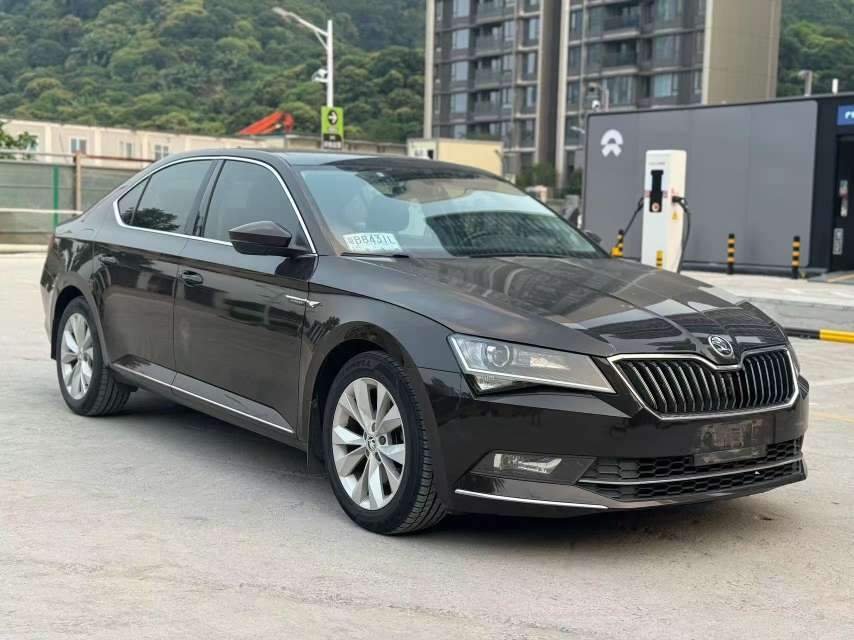 Skoda Superb 1.4T Automatic Sunroof Chuangxing Edition 2