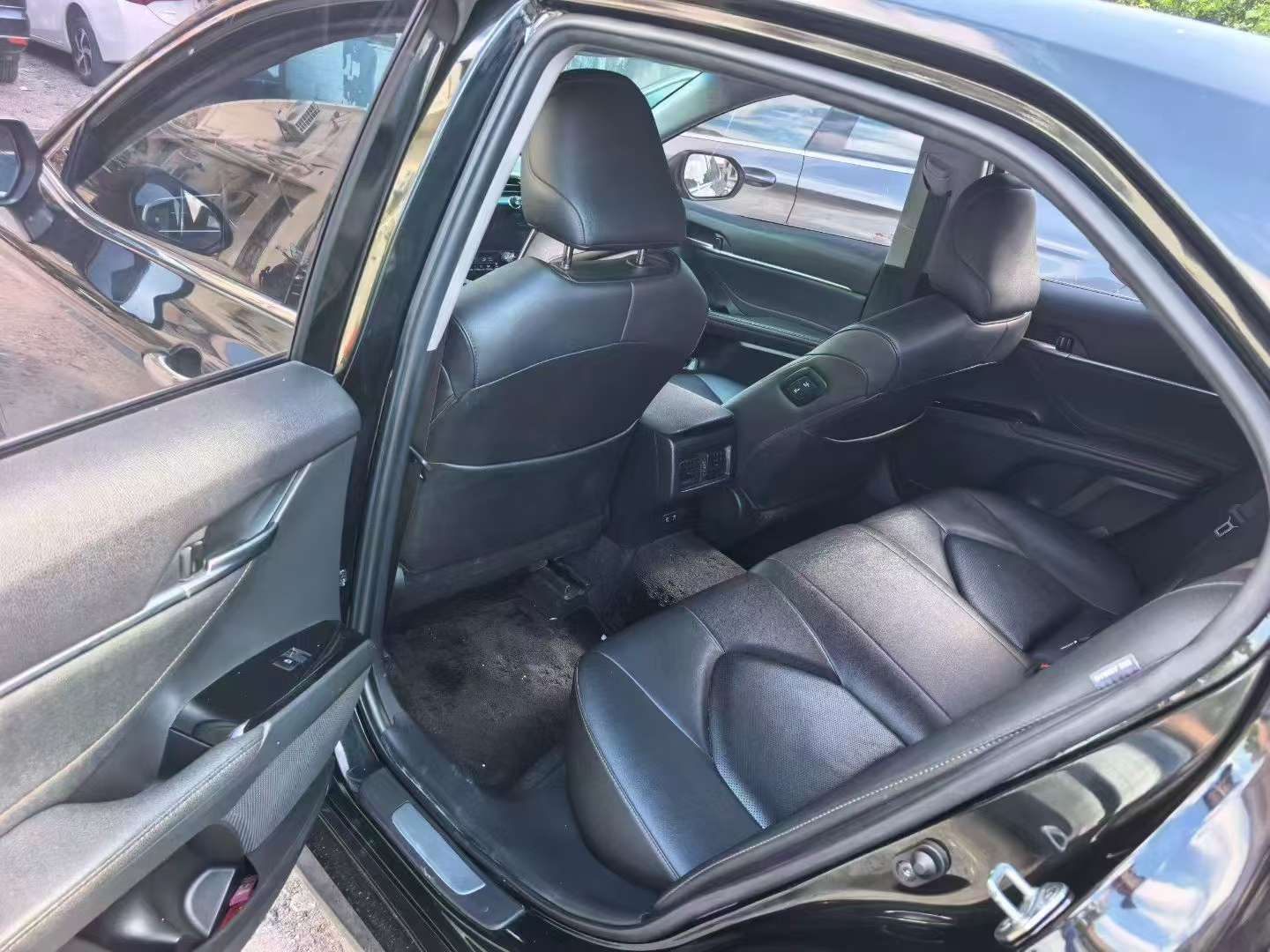 Toyota Camry 5