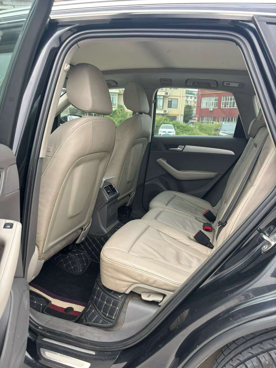 Audi Q5 2010 2.0T 4WD 6