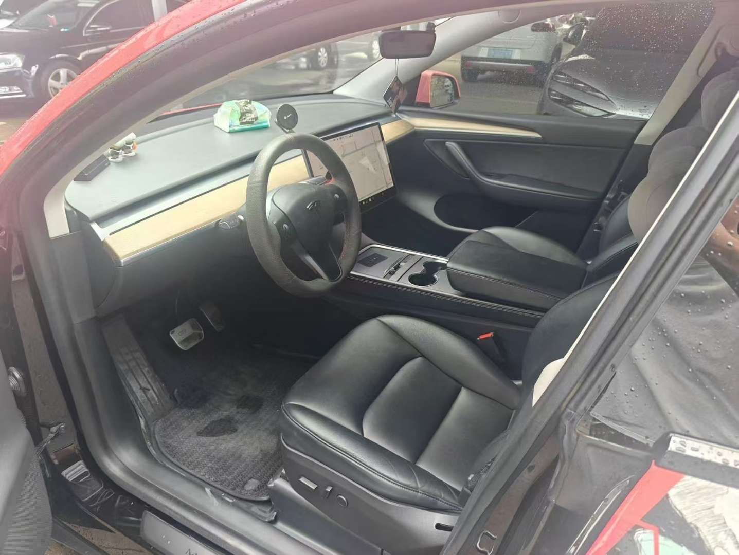 Tesla Model Y Long Range 6