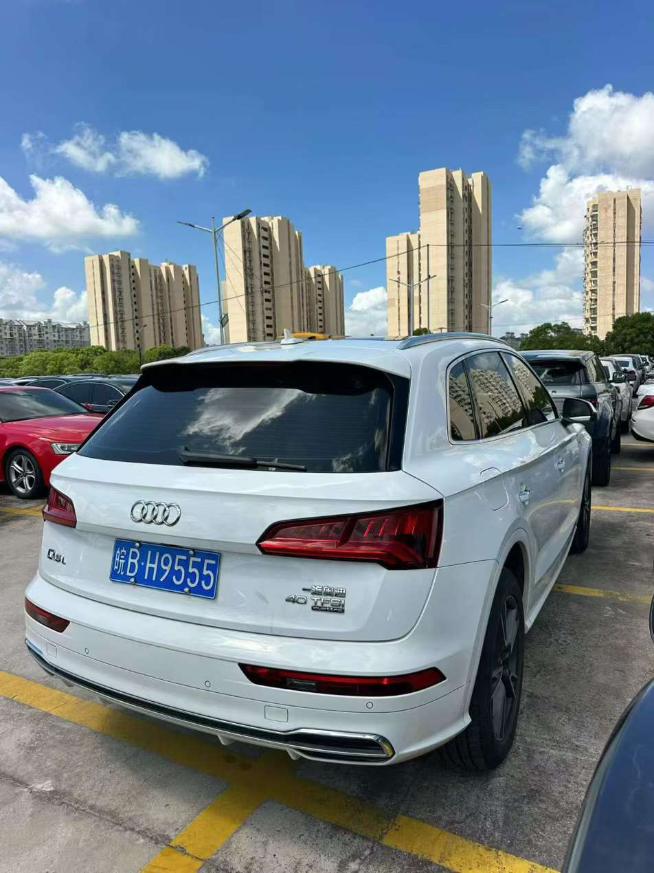 Audi Q5L Fashion 2.0T Automatic 4
