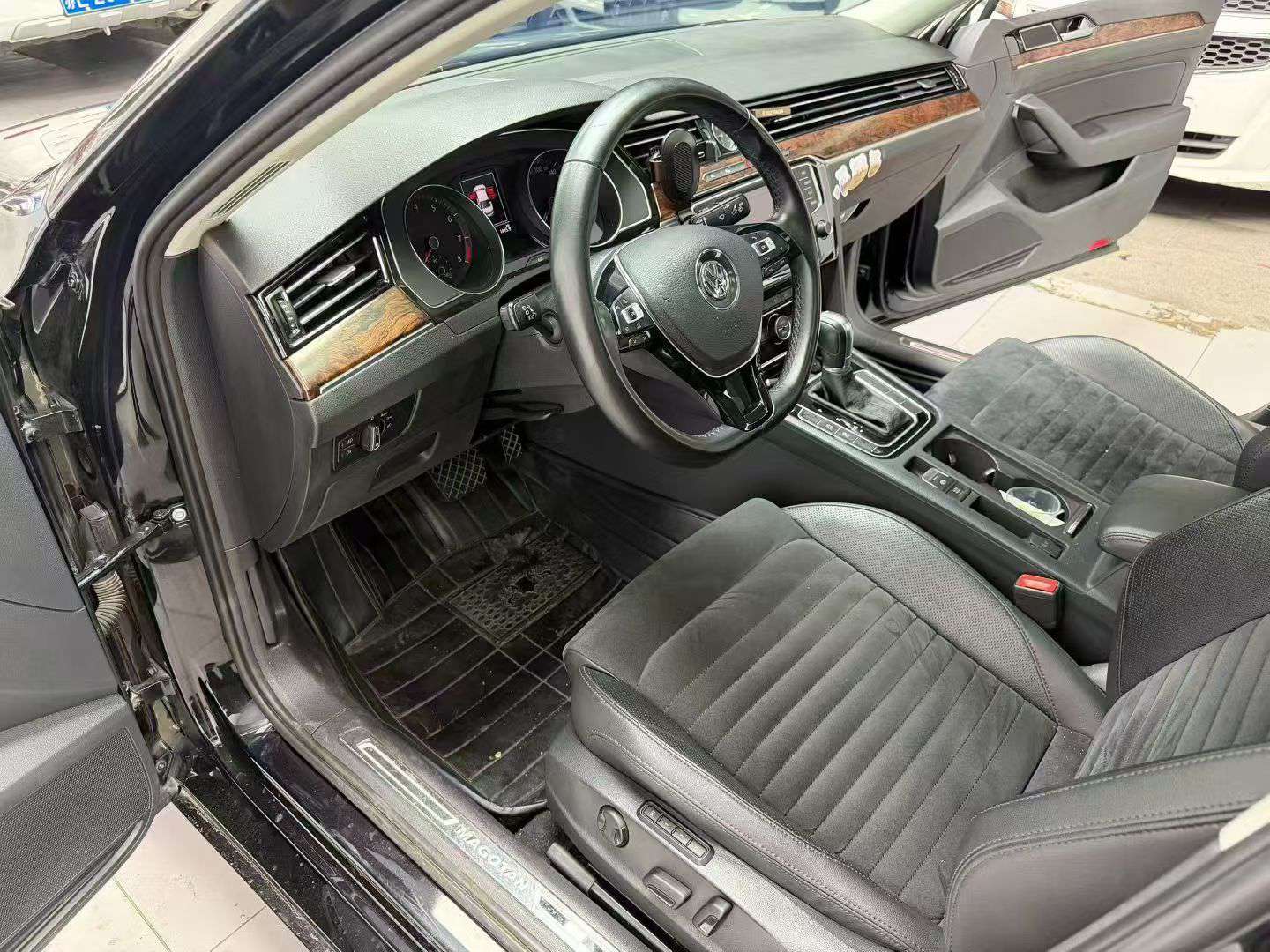Audi A6L 5
