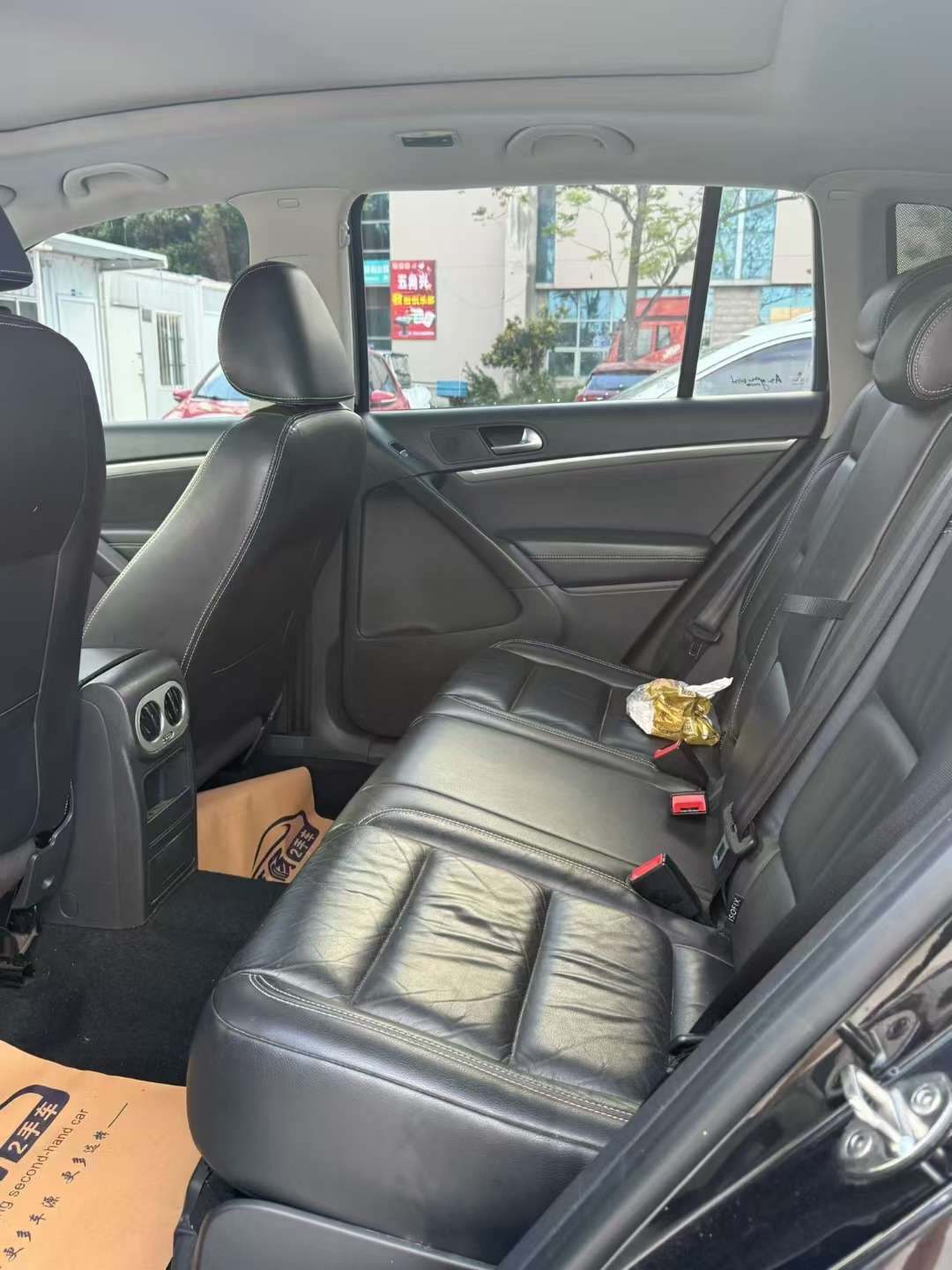 Volkswagen Tiguan 1.8T Automatic Sunroof 8