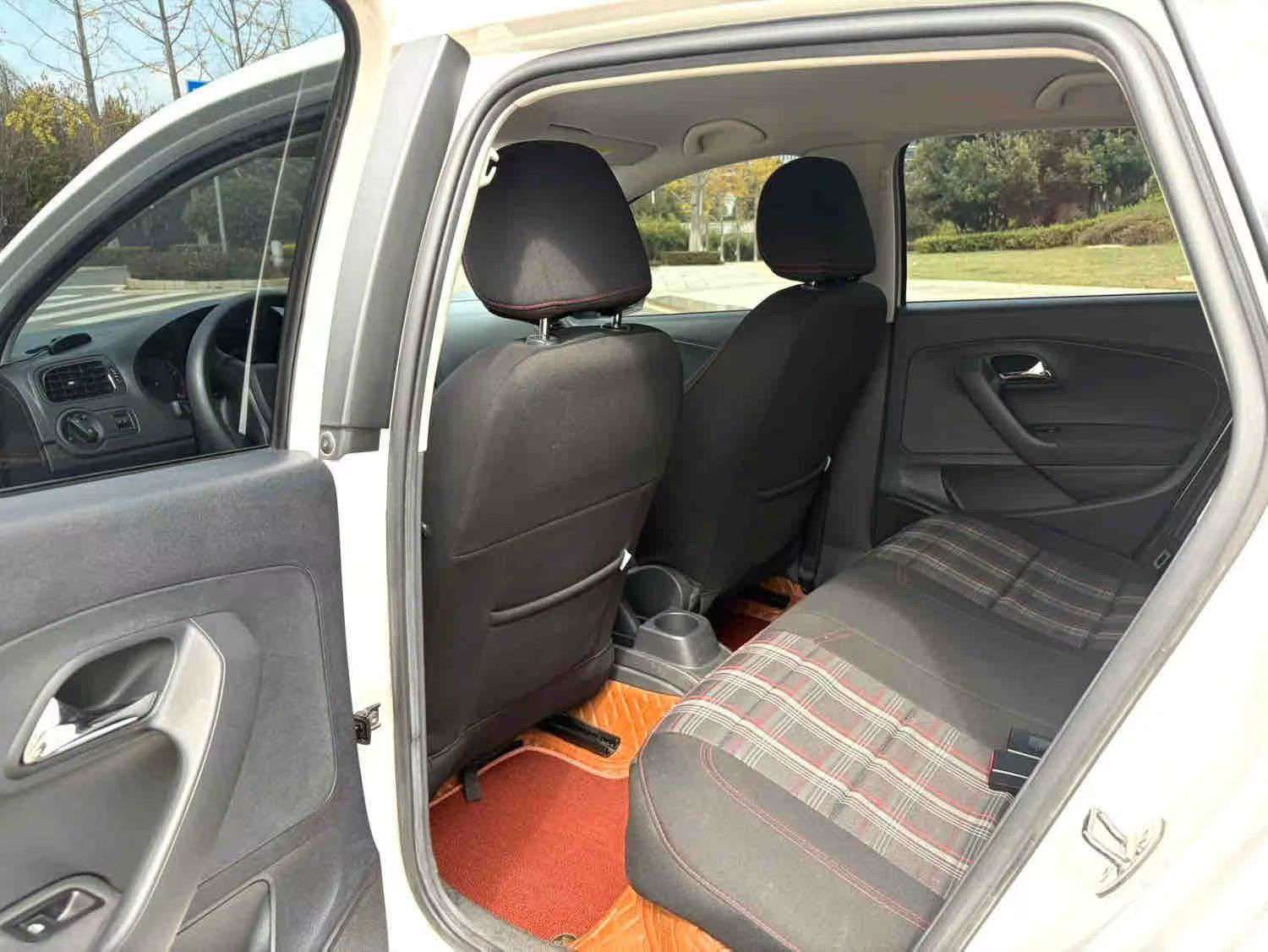 Volkswagen Polo 6