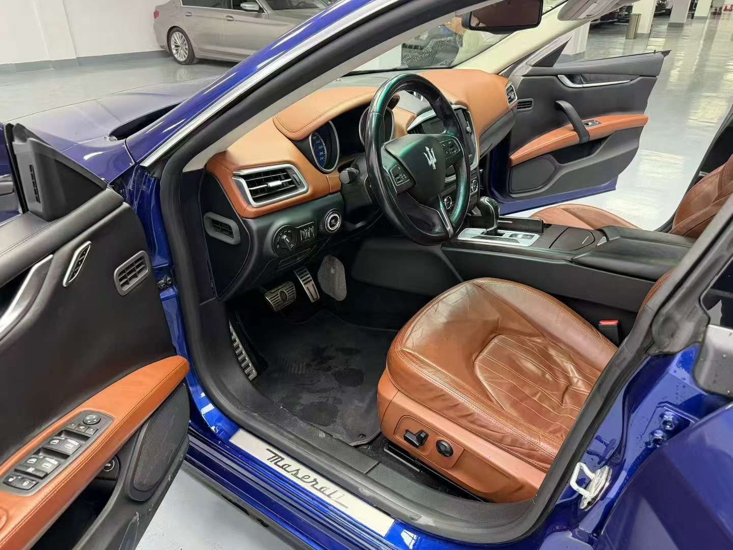 Maserati Ghibli 7
