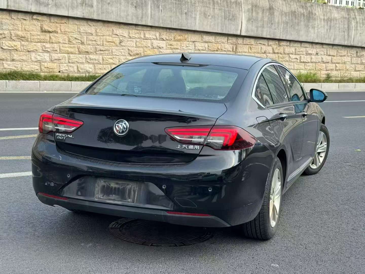 Buick Regal 2019 1.5T Automatic Sunroof 9