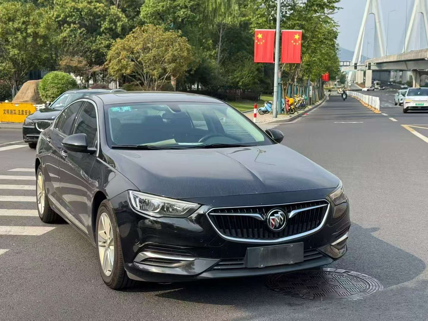 Buick Regal 2019 1.5T Automatic Sunroof 3