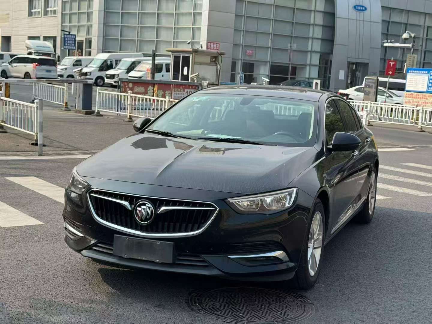 Buick Regal 2019 1.5T Automatic Sunroof