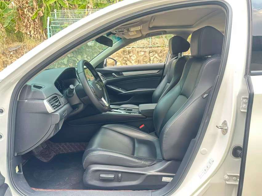 Honda Accord 2022 1.5T 260 Luxury Edition 4