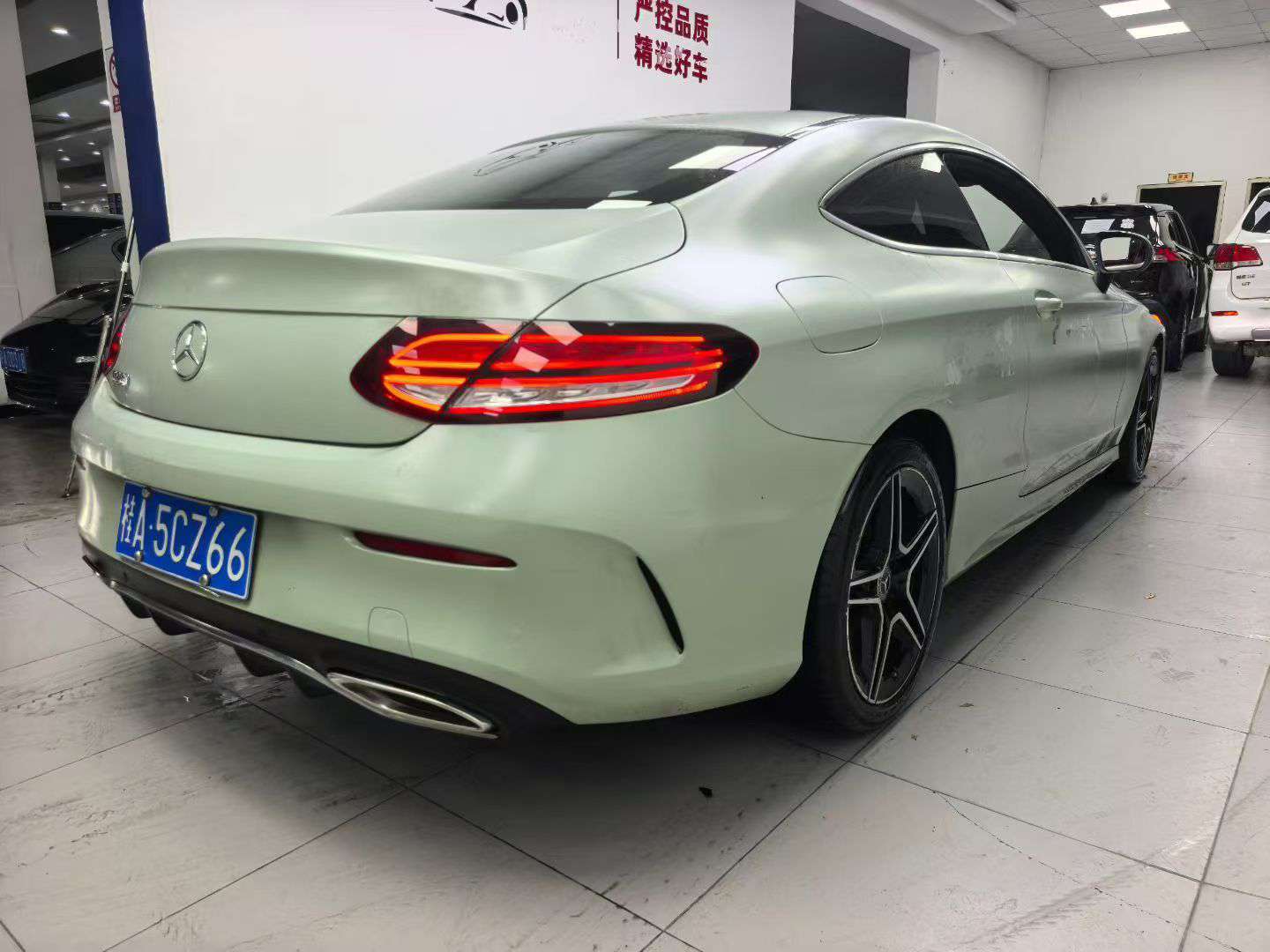 Mercedes-Benz E-Class 2022 E300 Luxury 9