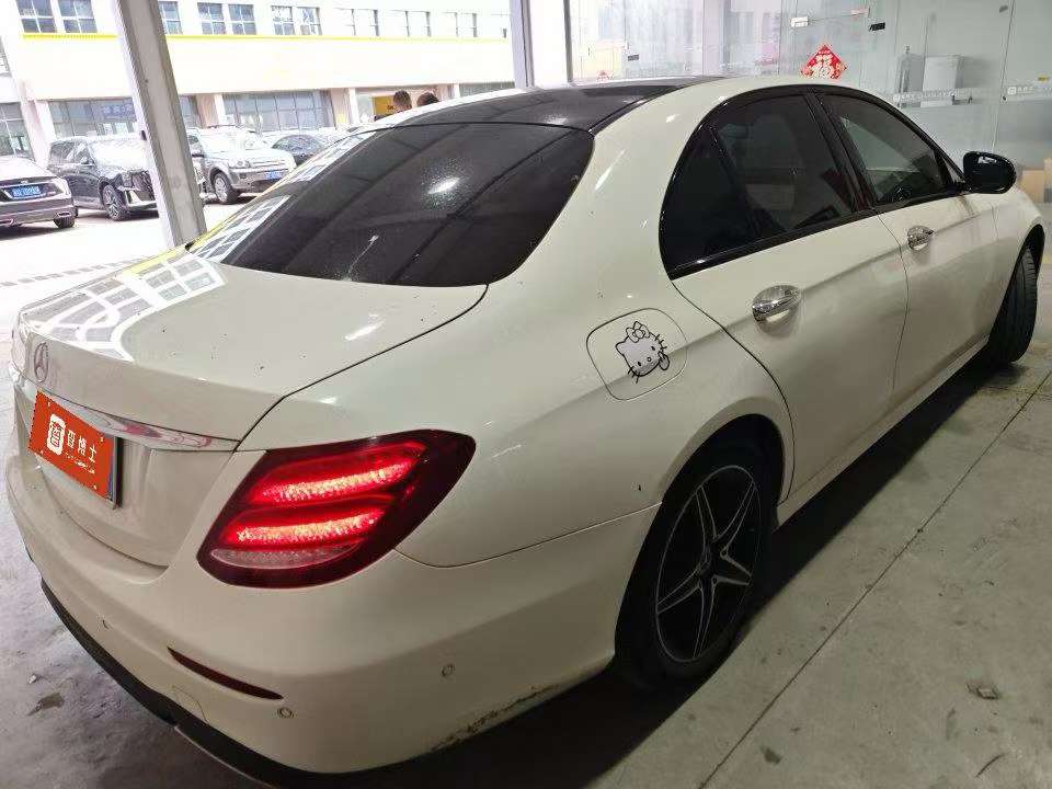 Mercedes-Benz E-Class 8