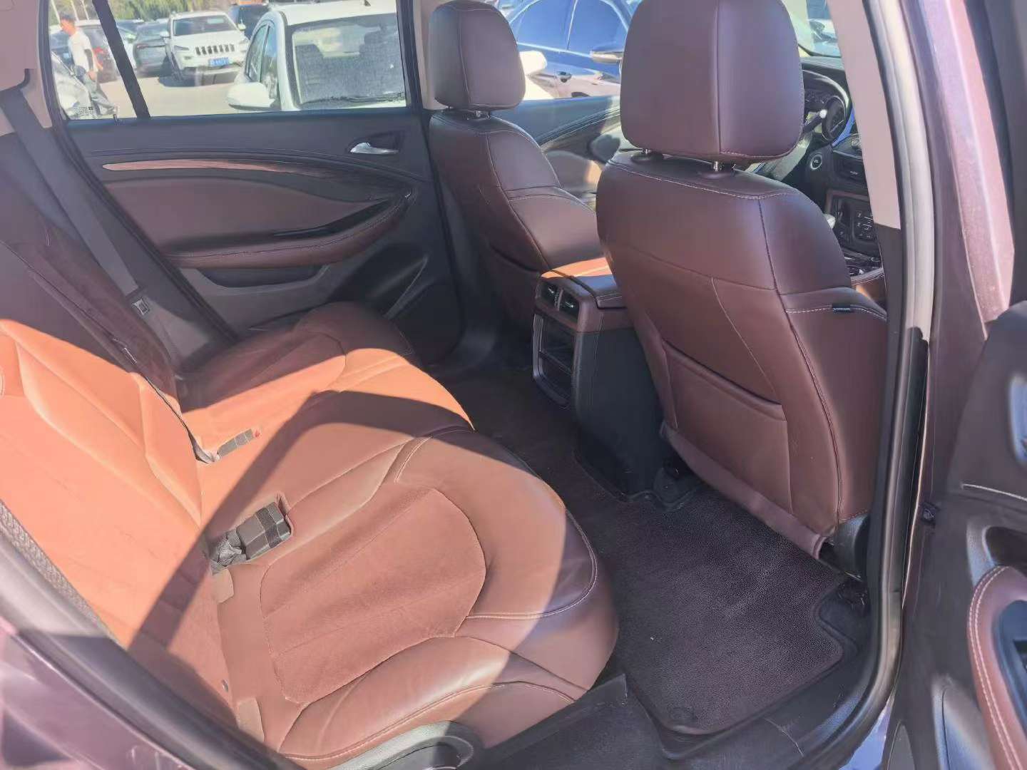 Buick Envision 1.5T High Trim 3