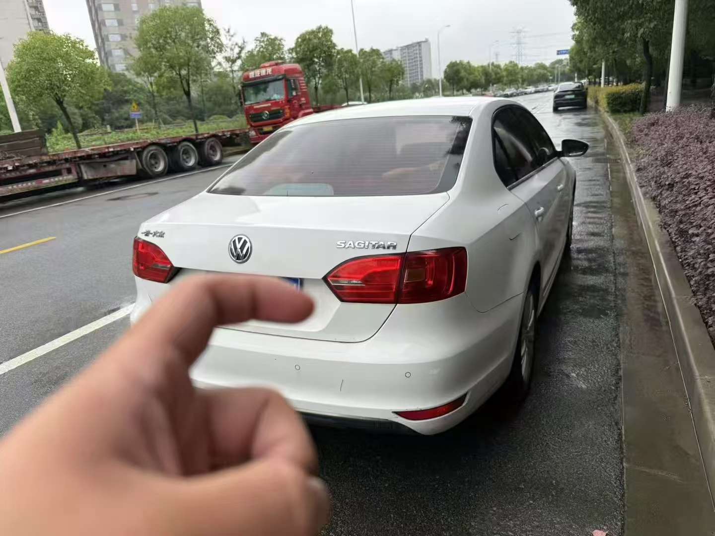 Volkswagen Sagitar 2014 Facelift 1.6L Automatic Comfort 4