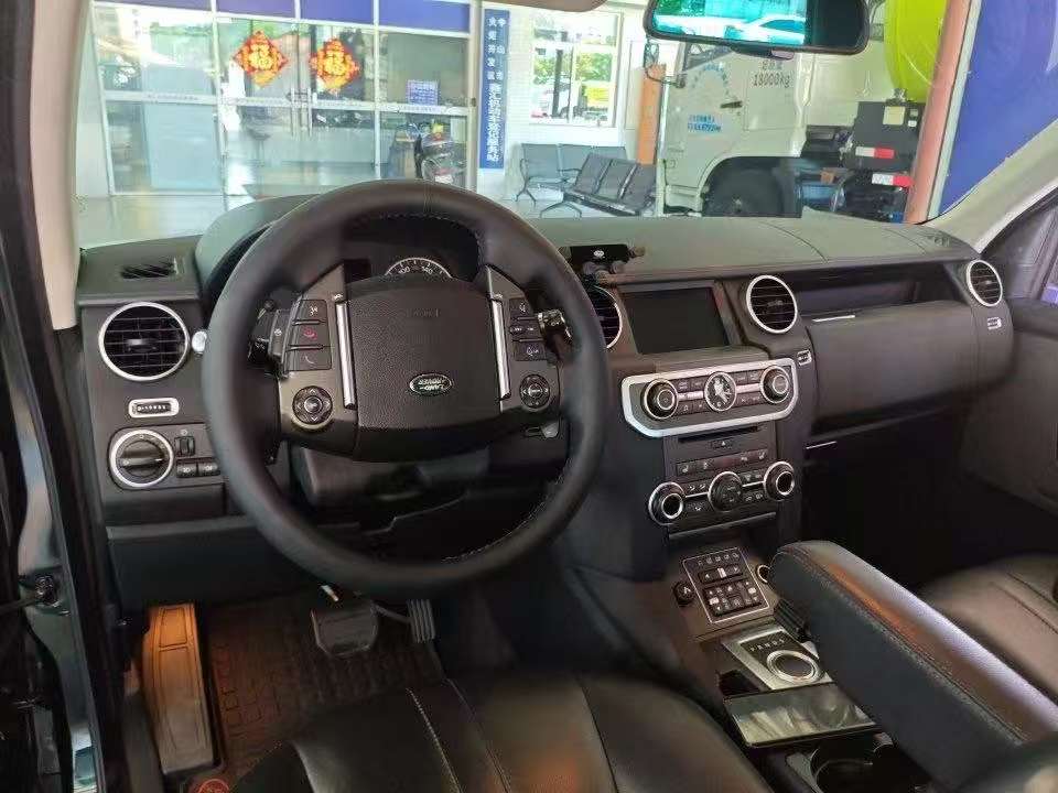 Land Rover Discovery 4 5
