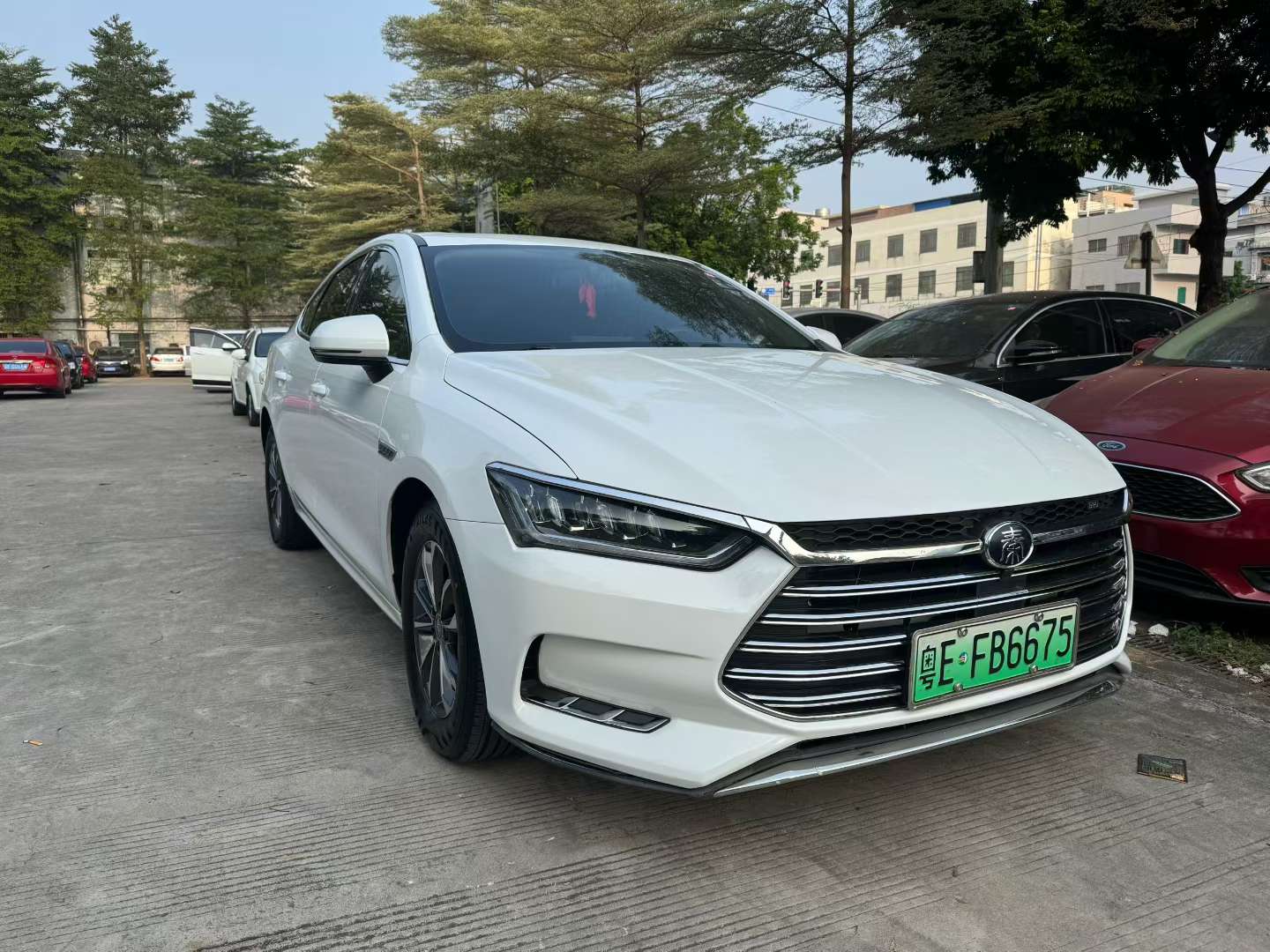 BYD Qin Pro 2019 1.5T Plug-in Hybrid 5