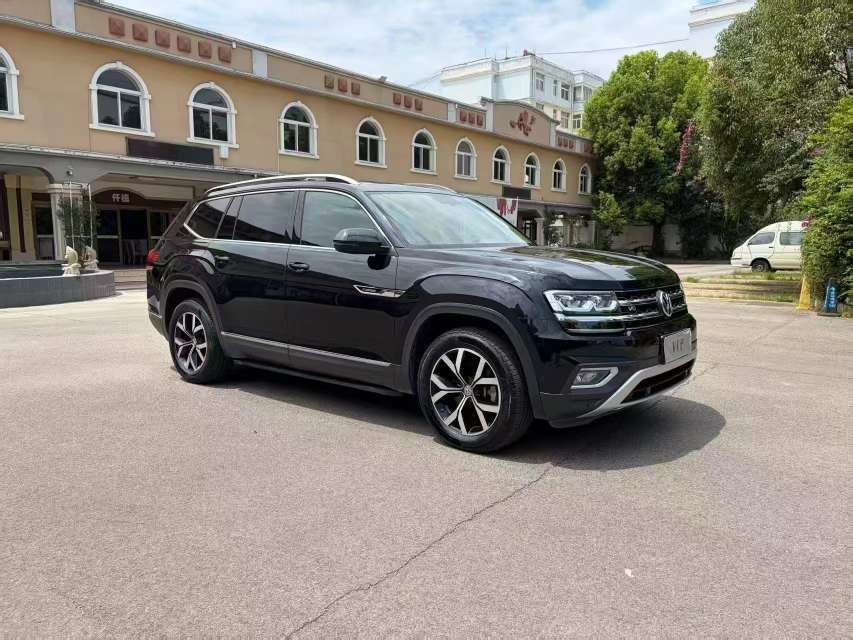 Volkswagen Teramont 530 2.5T V6 Engine AWD Luxury Edition