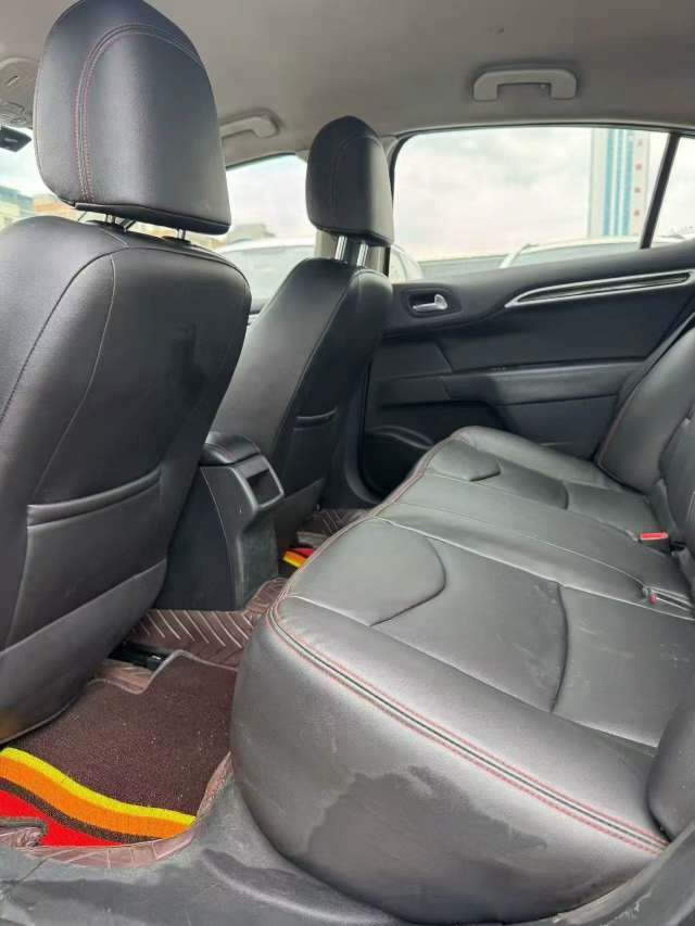Citroën C4L 1.8 Automatic 6