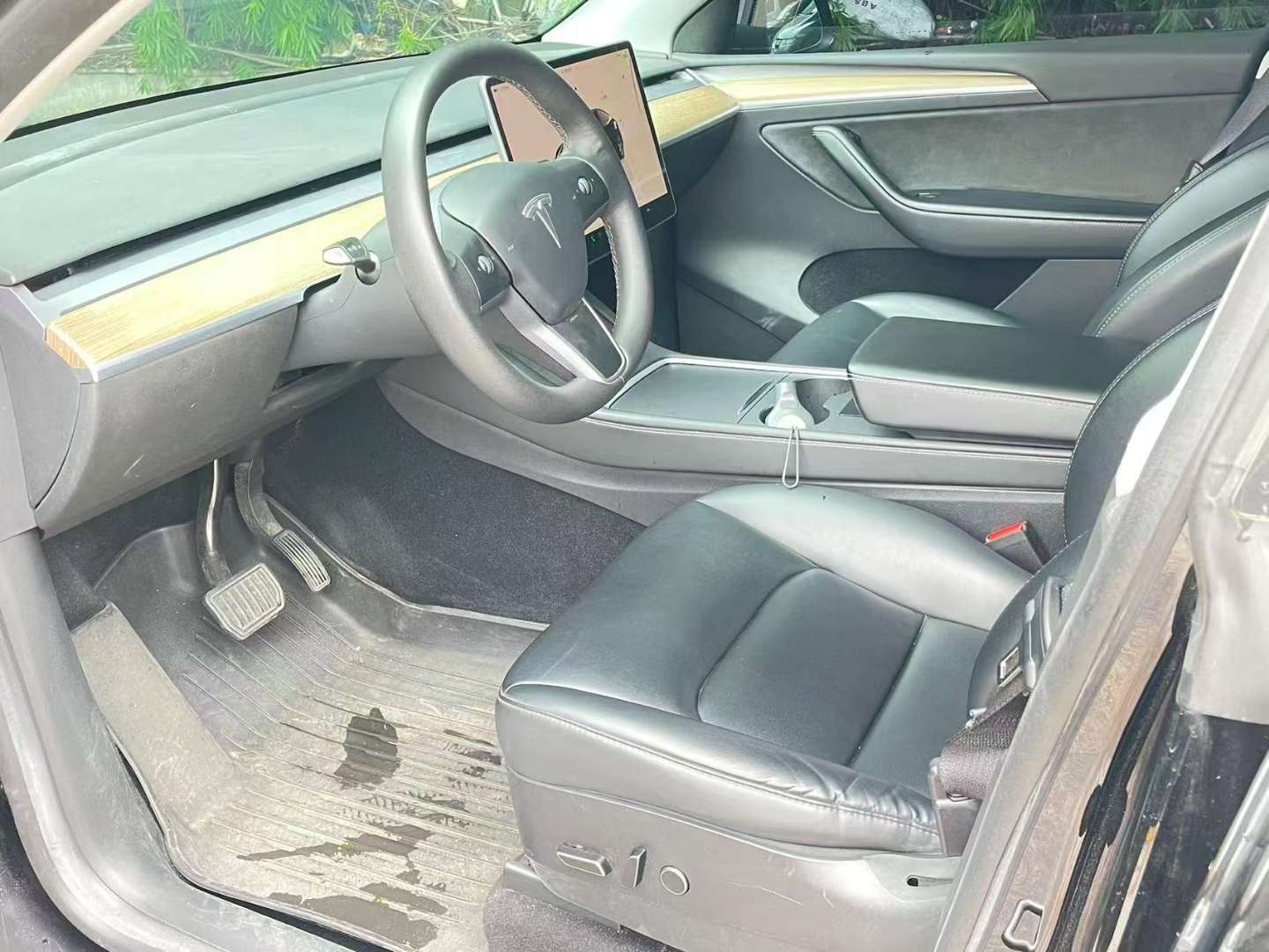Tesla Model Y Rear-Wheel Drive Edition 7