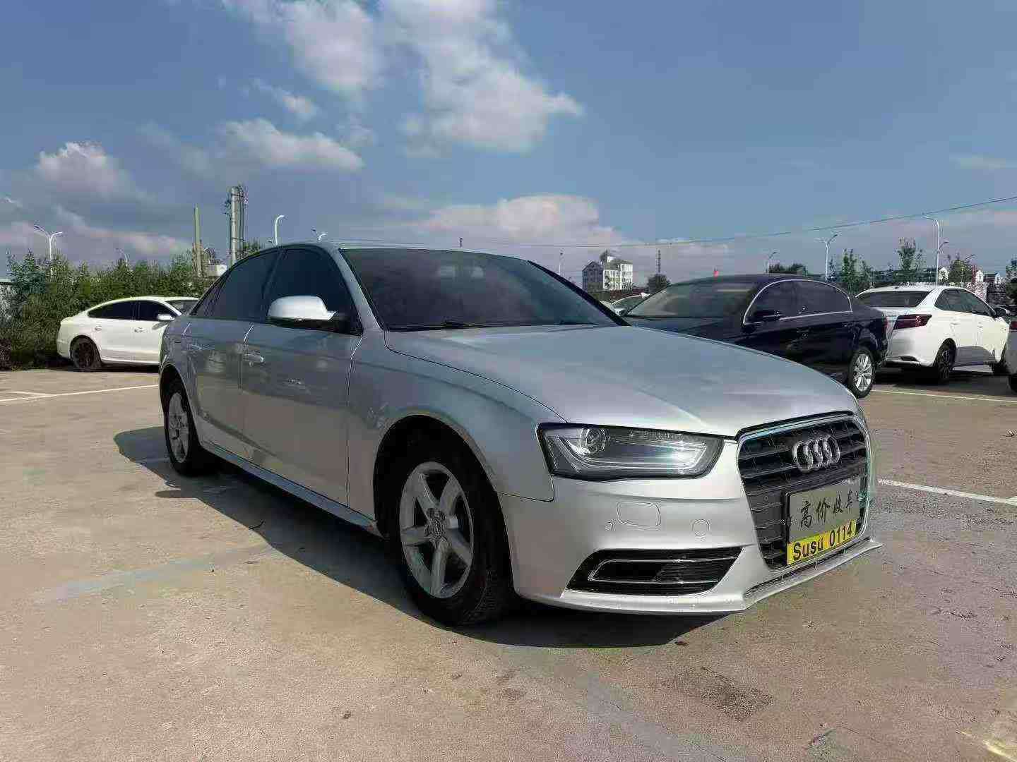 Audi A4L 2.0T Automatic Sunroof