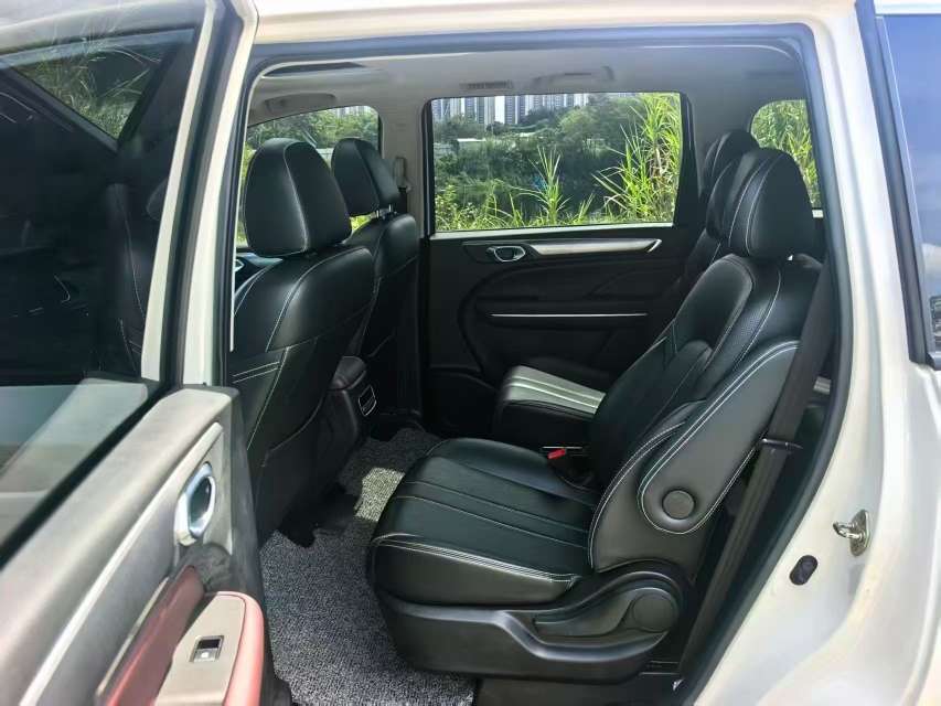 GAC Trumpchi M6 PRO 270 DCT Luxury Edition 7-Seater 6