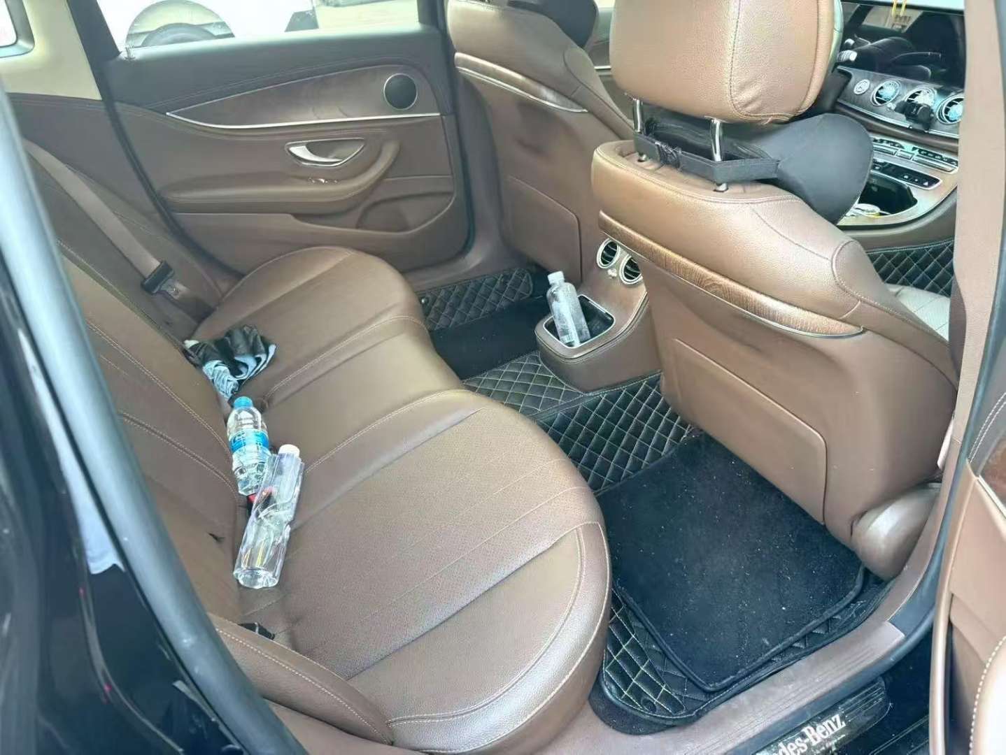 Mercedes-Benz E-Class 2023 E300L Fashion Edition 7