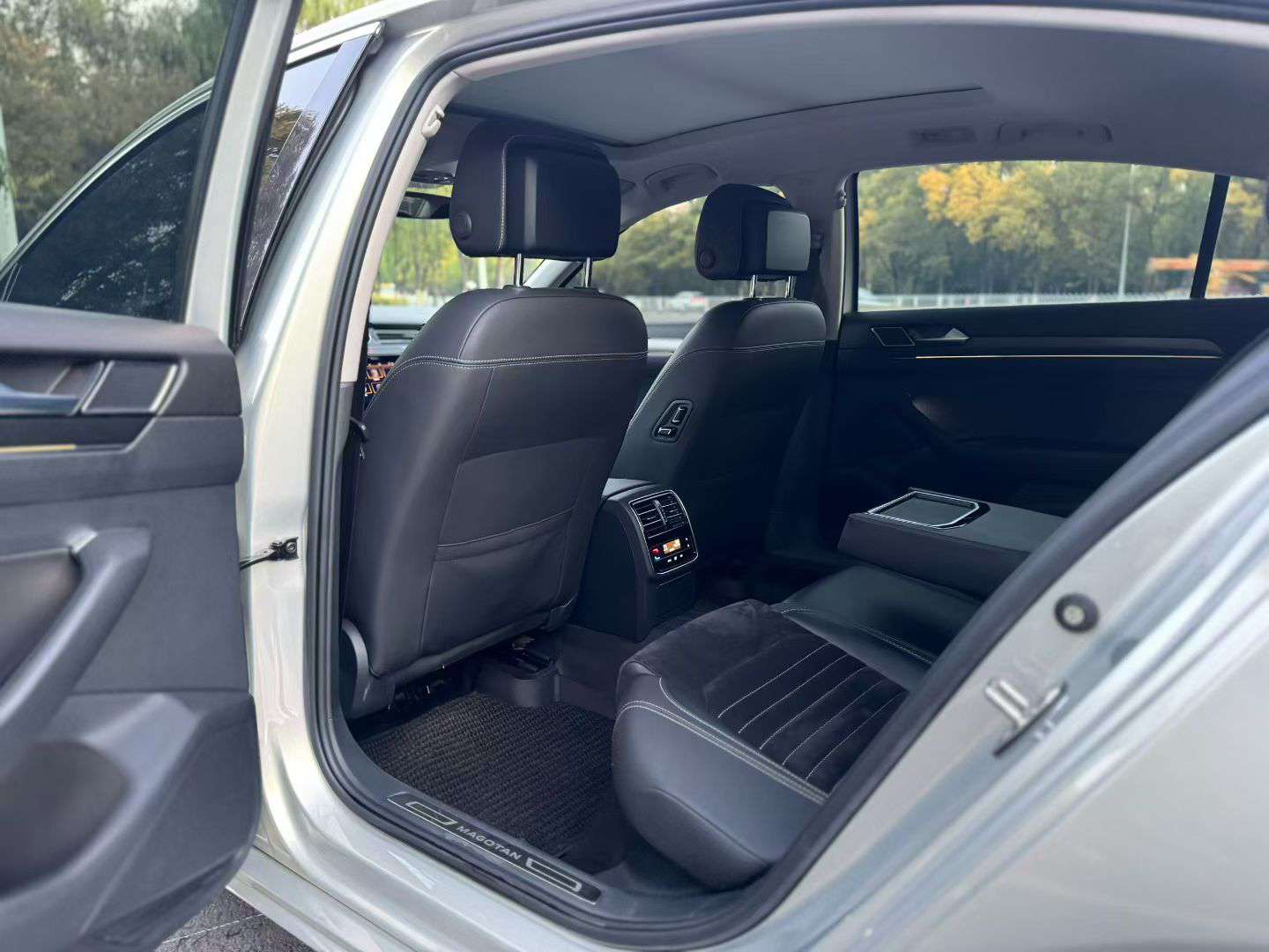 Volkswagen Magotan 2020 330 Luxury 2.0T High Spec 5