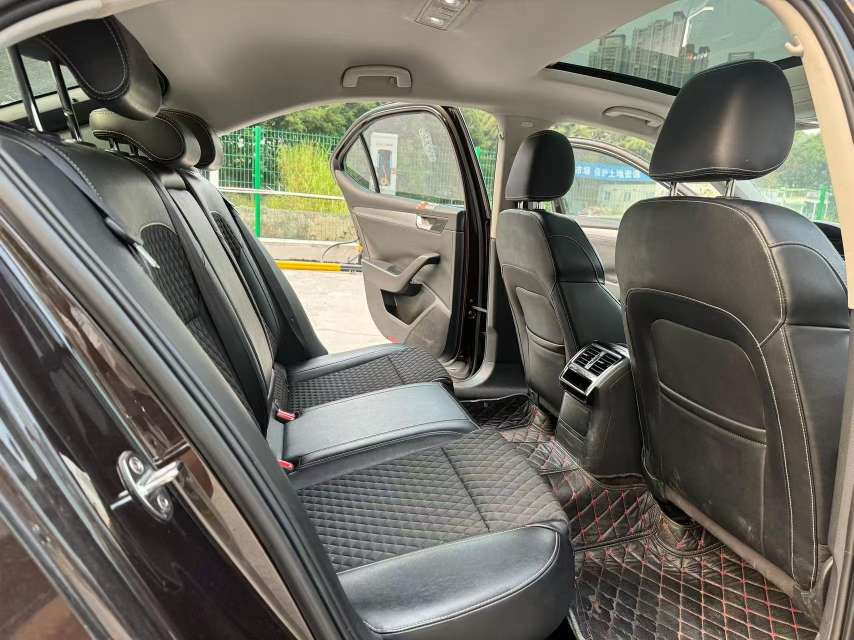 Skoda Superb 1.4T Automatic Sunroof Chuangxing Edition 6
