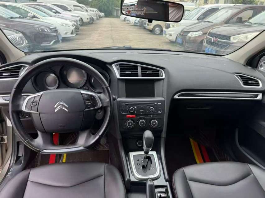 Citroën C4L 1.8 Automatic 5
