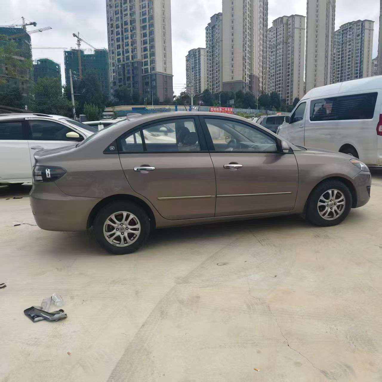 Changan YueXiang 5