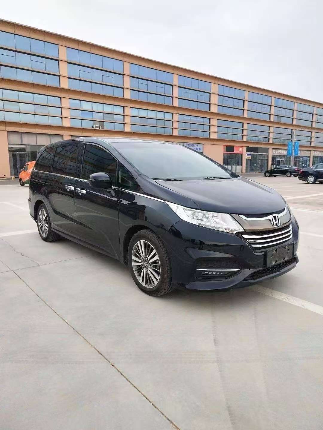 Honda Odyssey 2017 2.4 CVT Smart Edition 2