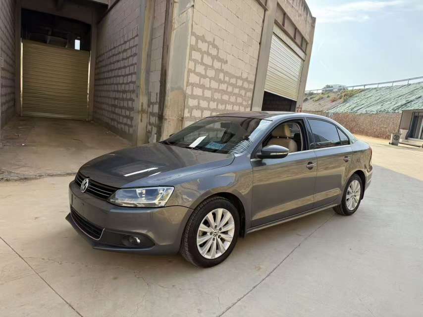 Volkswagen Sagitar Automatic 1.6 3
