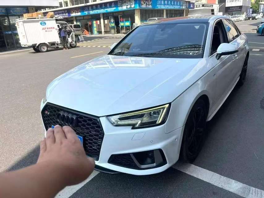 Audi A4L 2