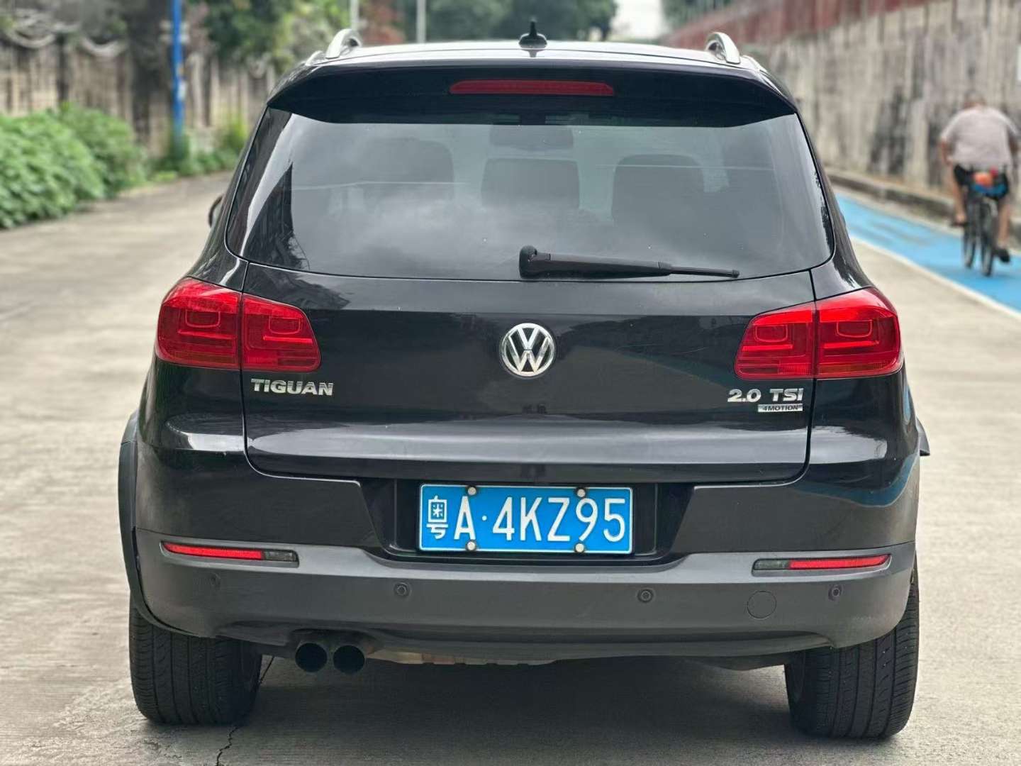 Volkswagen Tiguan 2.0TSI Exclusive Edition 3