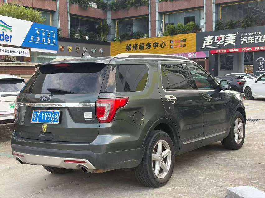 Ford Explorer 2.3T AWD Trend Edition 4