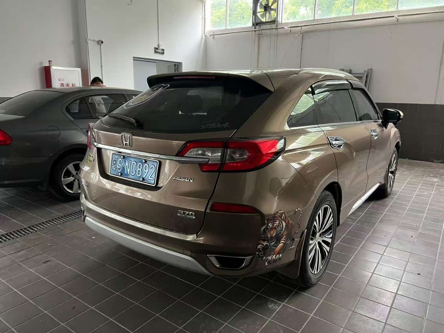 Honda Avancier 2.0T 4WD Premium Edition 4