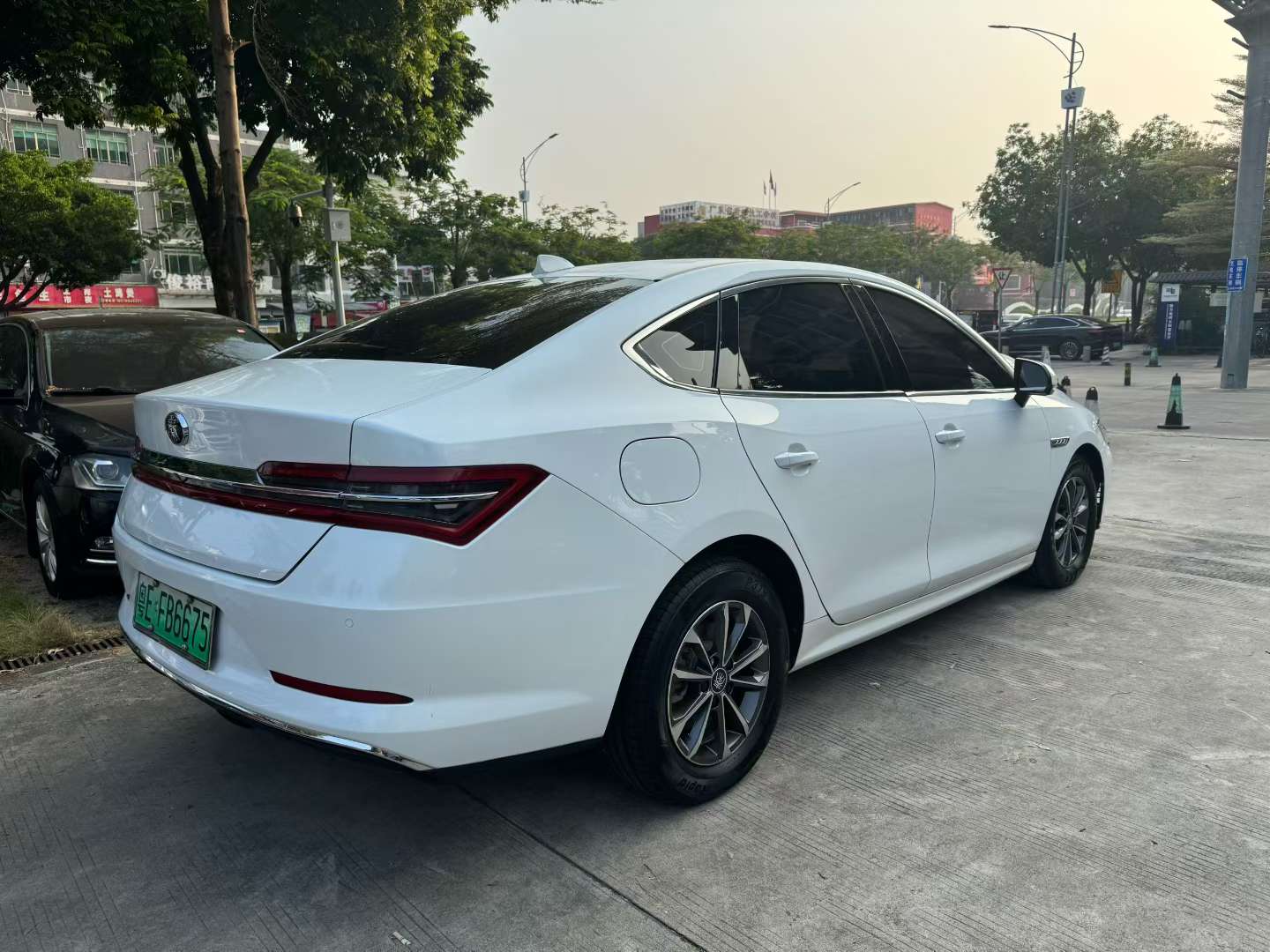BYD Qin Pro 2019 1.5T Plug-in Hybrid 9