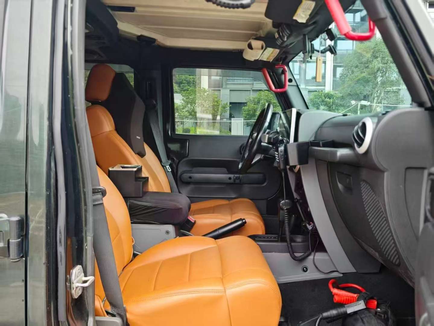 Jeep Wrangler 2010 Sahara 7