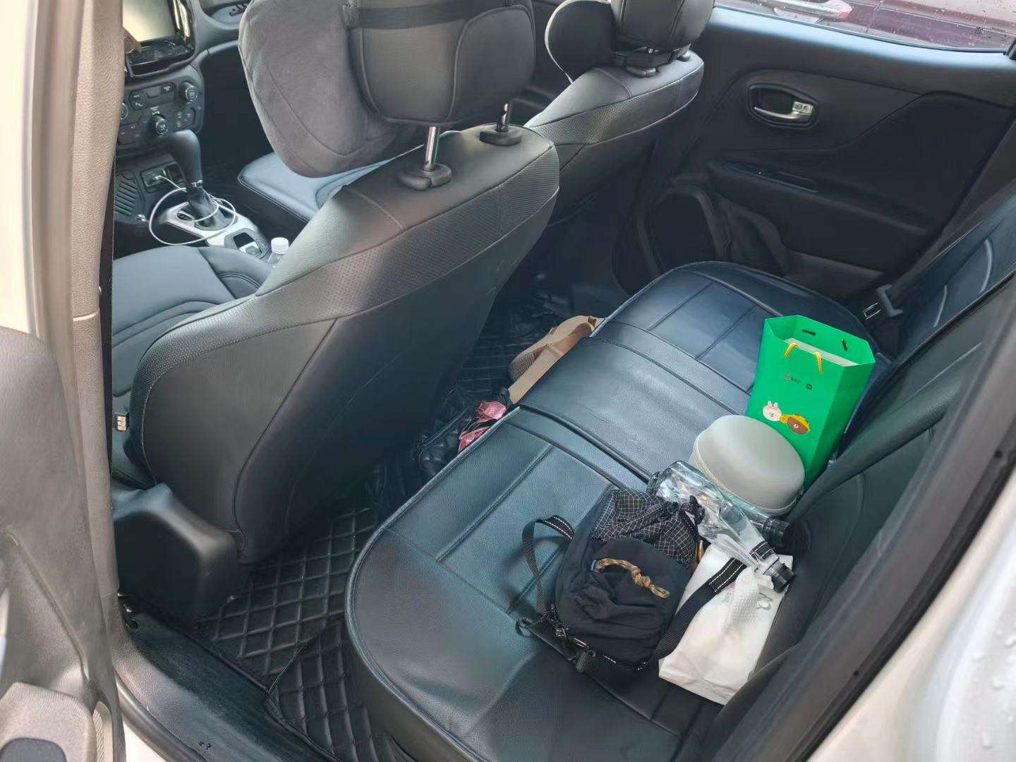 Jeep Renegade 1.3T Leading Edition 5