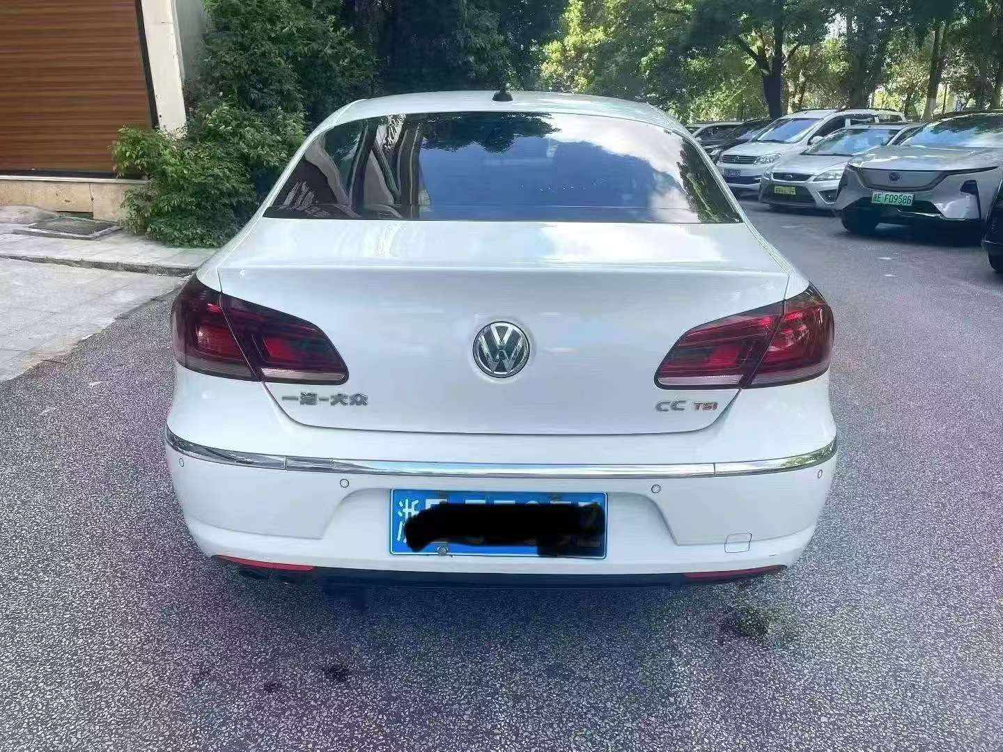 Volkswagen CC 2.0T Luxury Trim 4