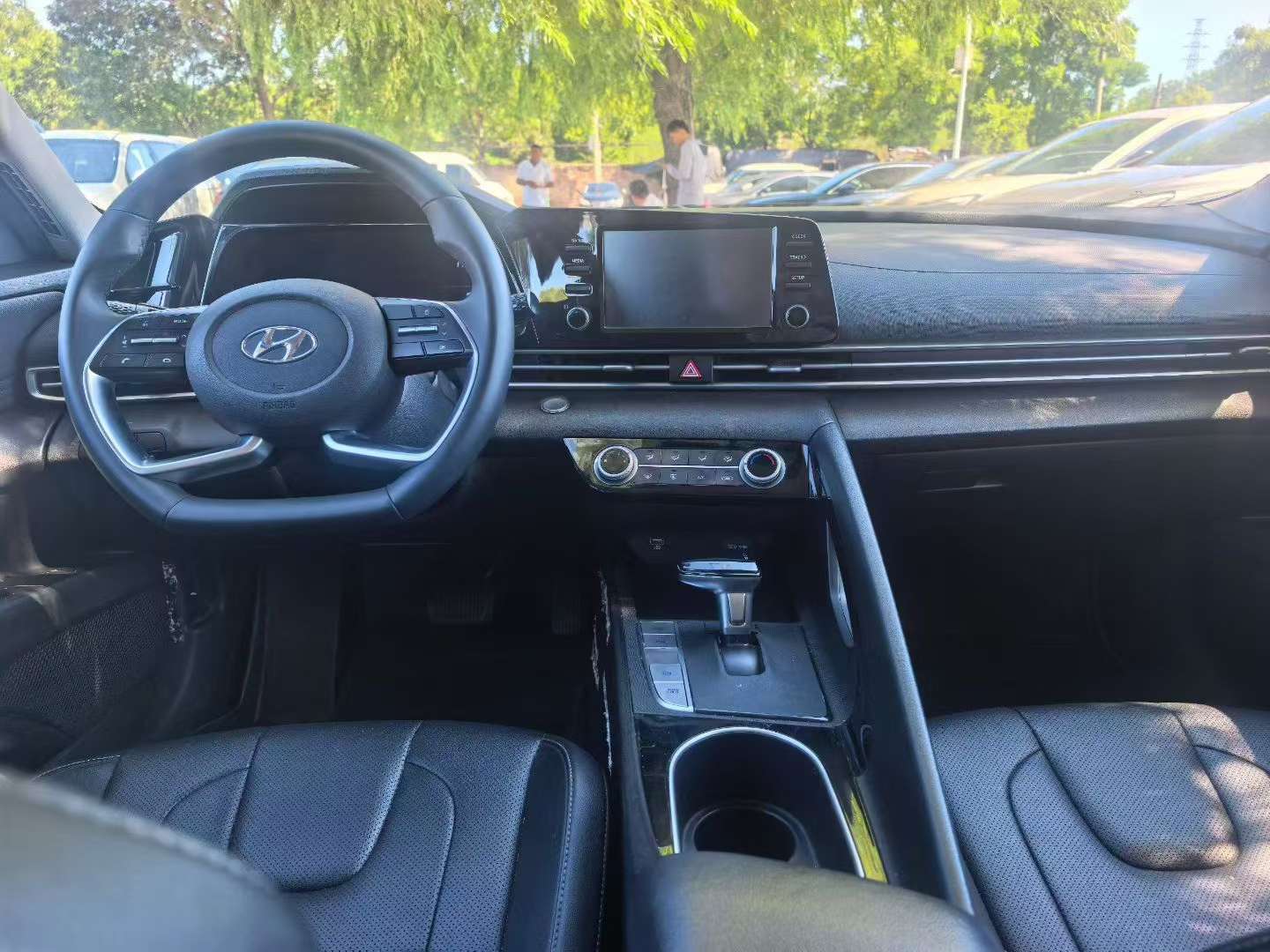 Hyundai Elantra 2021 Elantra 3