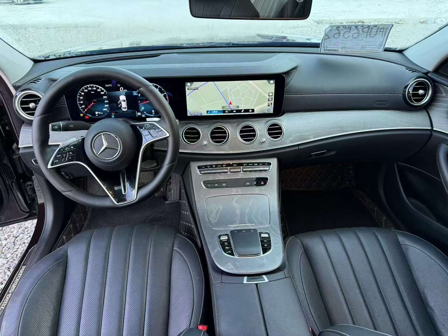 Mercedes-Benz E-Class E300L Premium 8