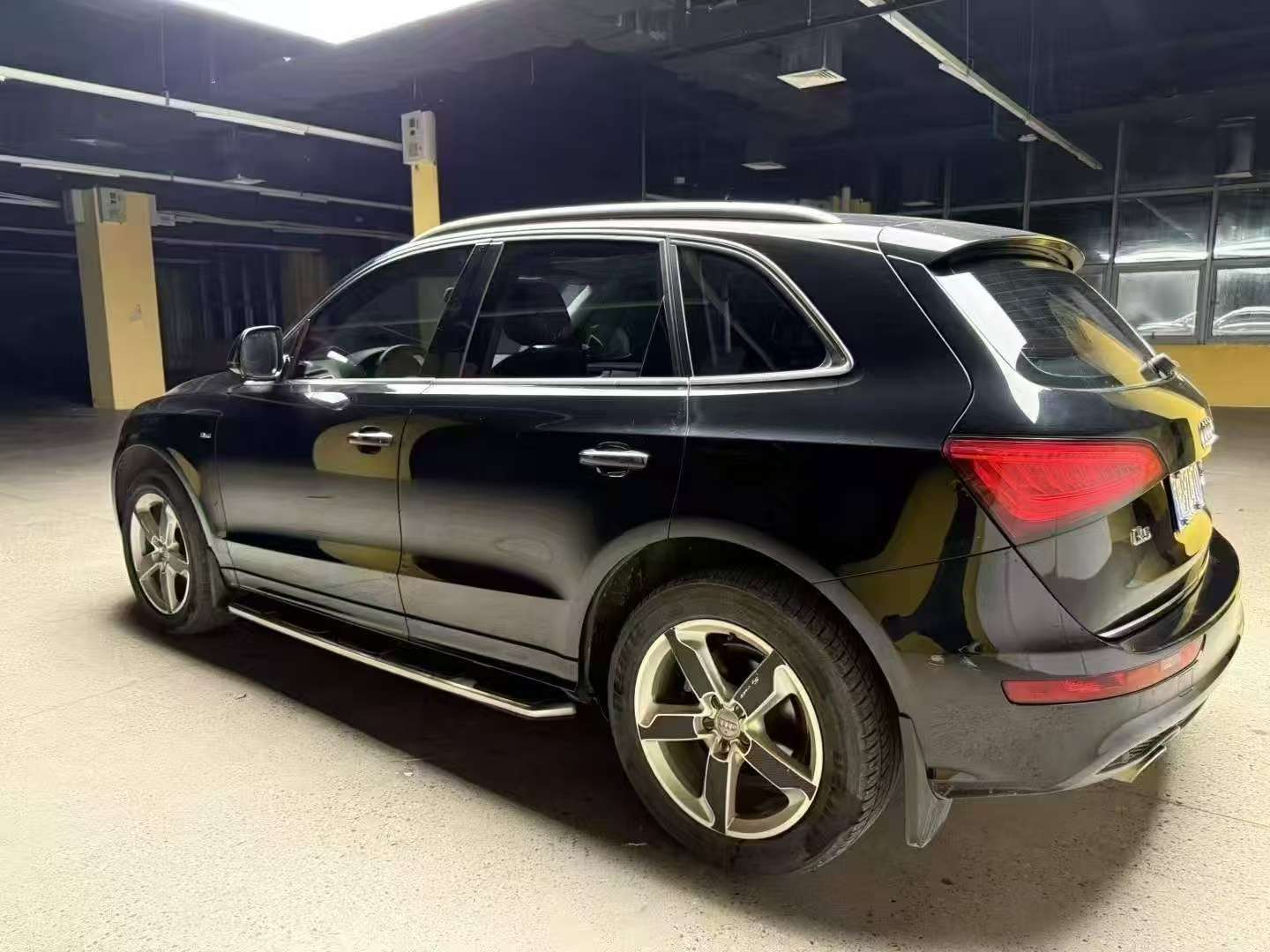 Audi Q5 2.0T AWD Technology 9