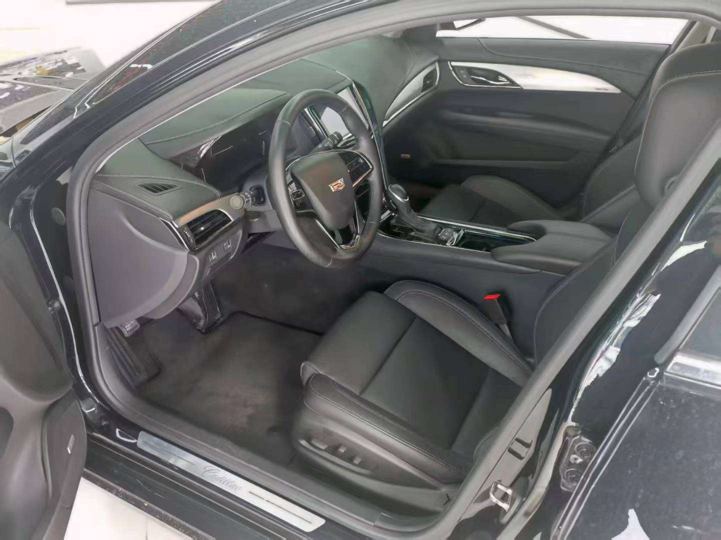 Cadillac ATS 2.0T Standard Edition 3