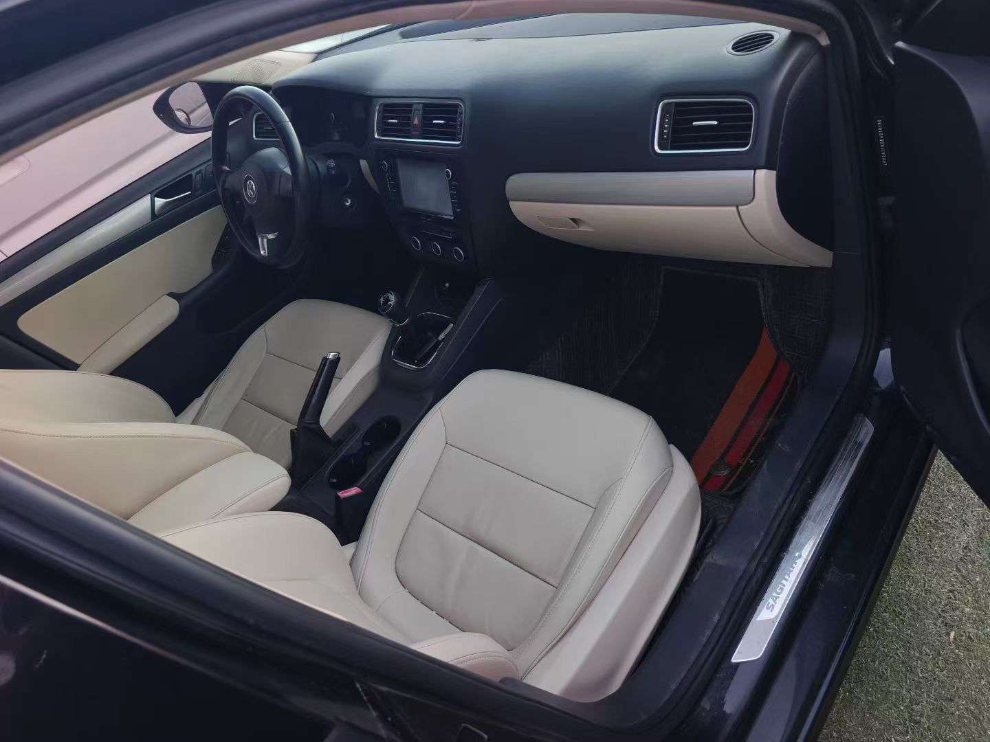 Volkswagen Sagitar 2015 1.6L 6