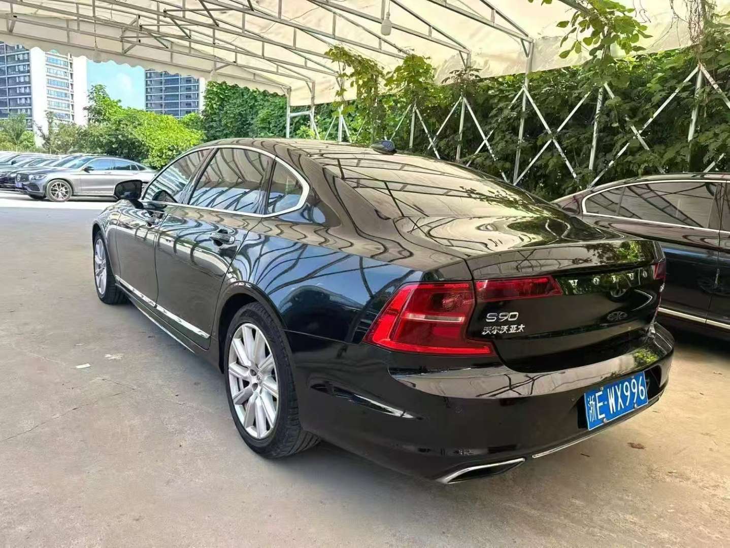 Volvo S90 2020 2.0T Dynamic 4