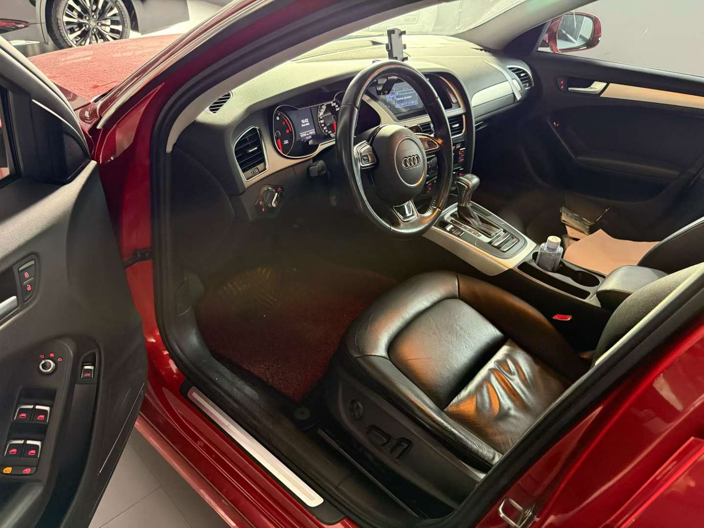 Audi A4L 3