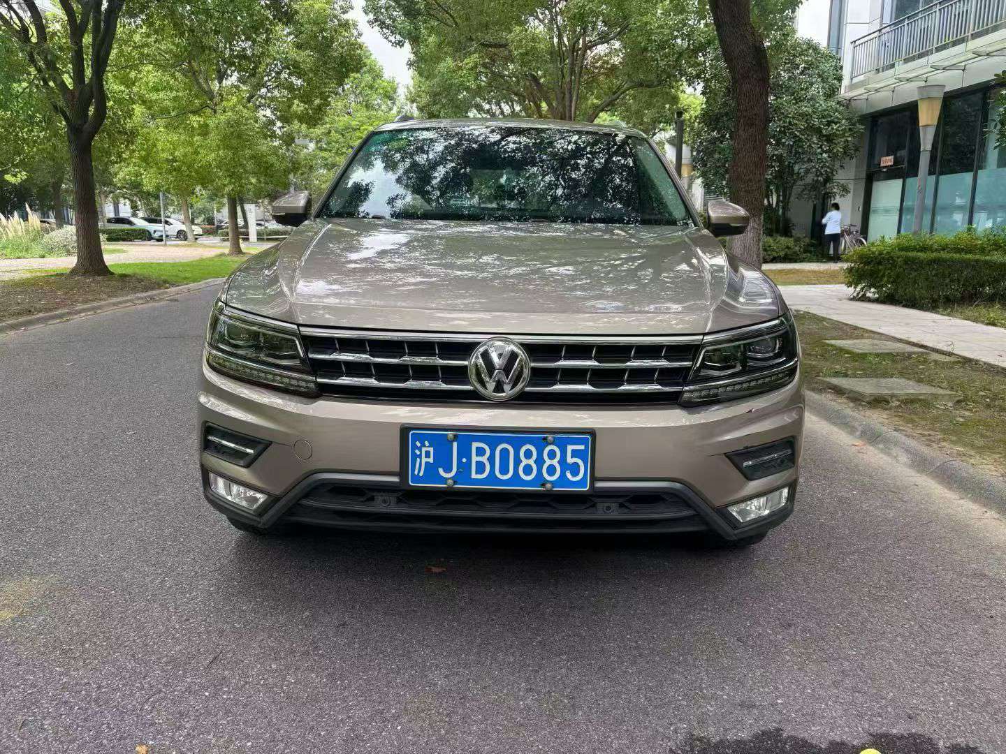 Volkswagen Tiguan L 2017 Automatic AWD Flagship 2